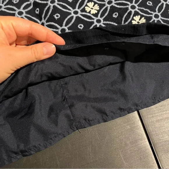 Loft Embroidered Floral Geometric Mini Skirt Size 14 Lined Navy Blue White - Picture 7 of 12